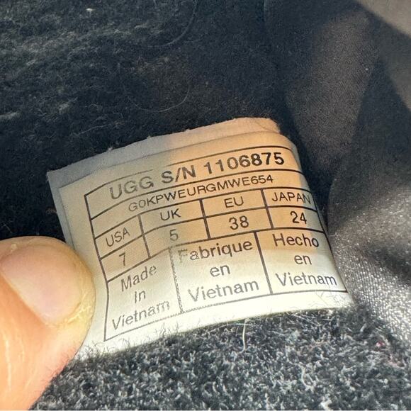 UGG Puff Yeah Slingback Wedge Slide Sandal Lounge Slipper Fuzzy Satin Black Sz 7 - Picture 11 of 12